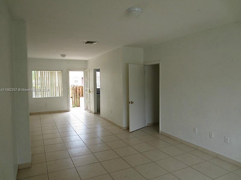 Photo of 304 NW 84th Ter #304 in Miami, FL