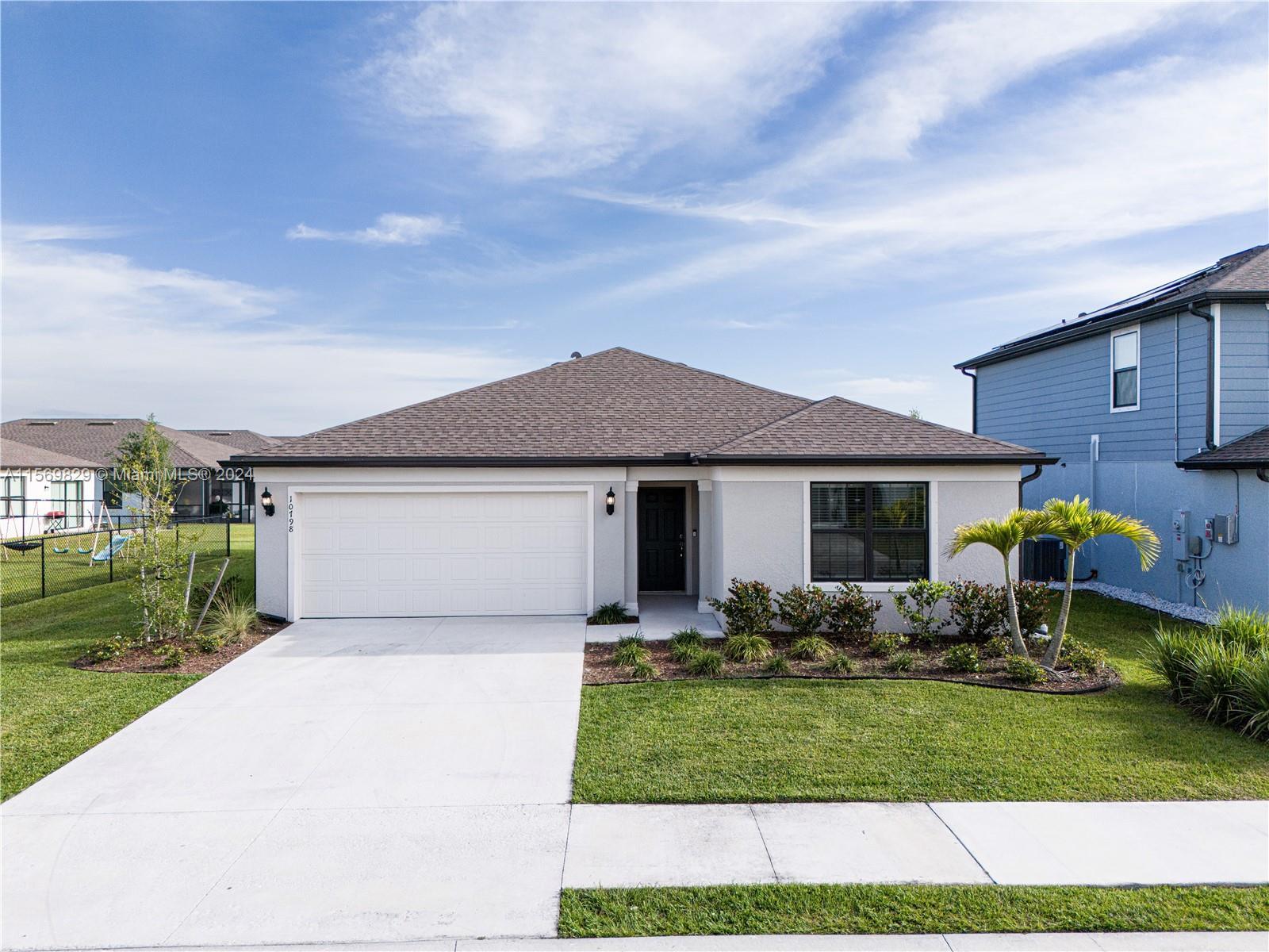 Photo of 10798 Marlberry in Fort Myers, FL