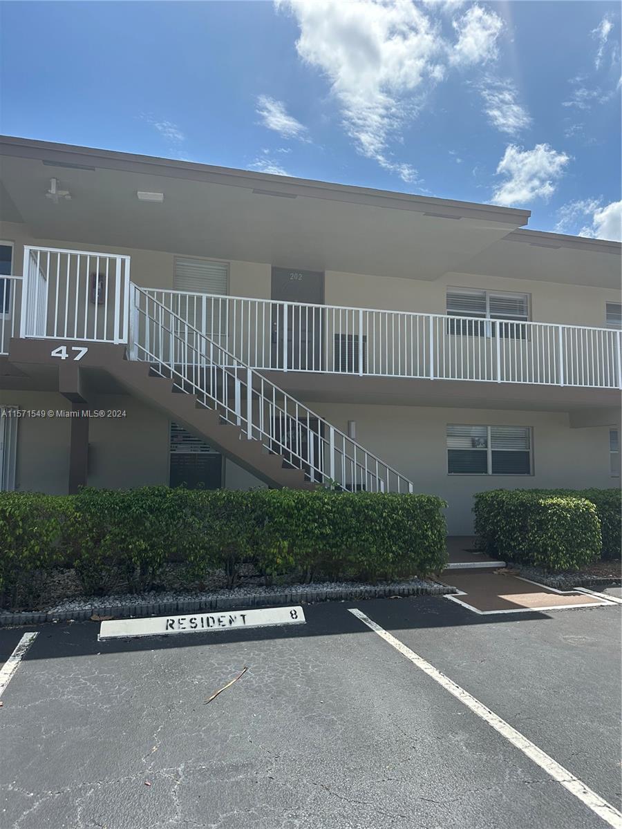 Photo of 550 NW 78th Ave #202 in Margate, FL