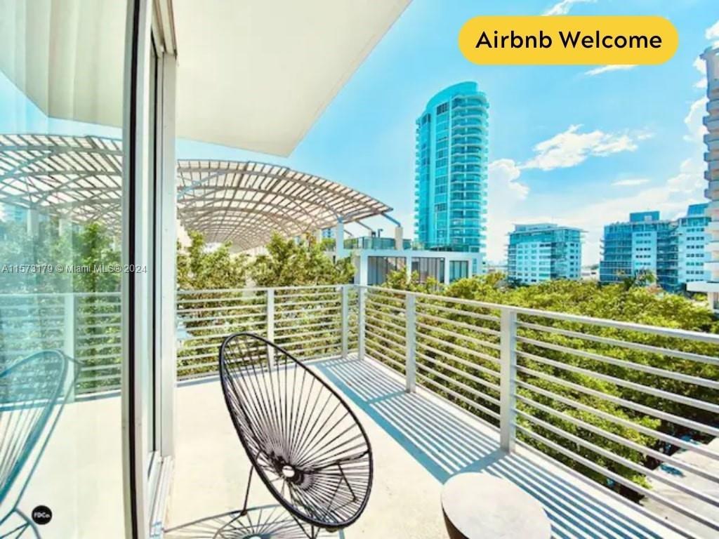 Airbnb ready beachside modern Penthouse w/ Panoramic Views of Ocean & Intercoastal. New construction