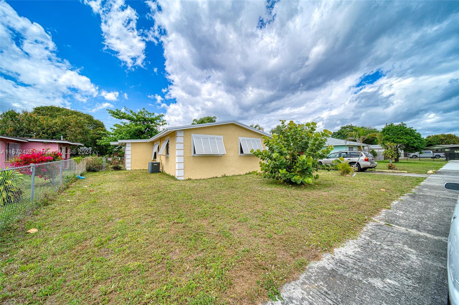 Photo of 17720 NW 11th Ave in Miami Gardens, FL