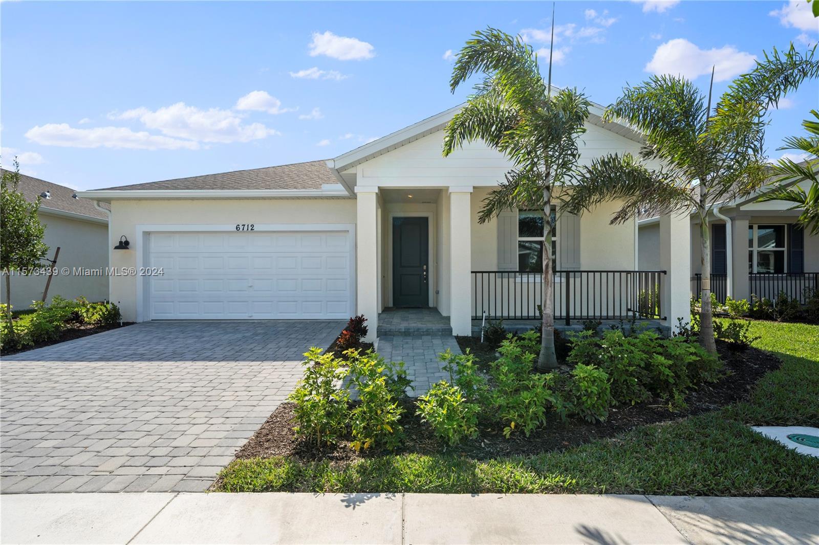 Photo of 6512 NW Cloverdale Dr in Port St Lucie, FL