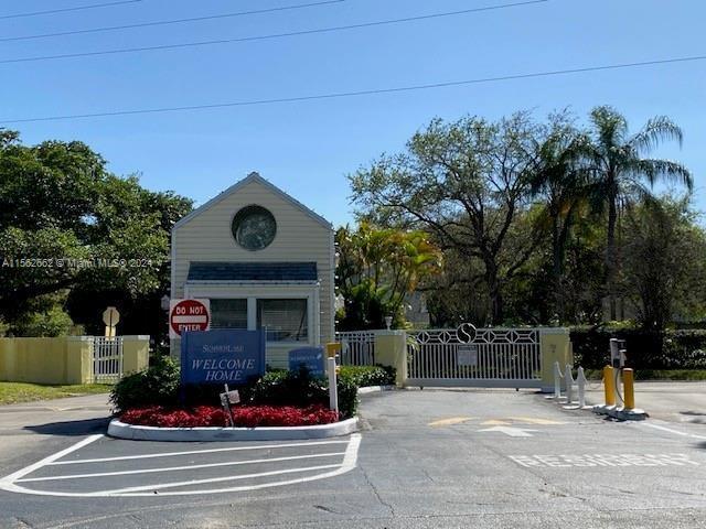 Photo of 3437 NW 44th St #204 in Oakland Park, FL