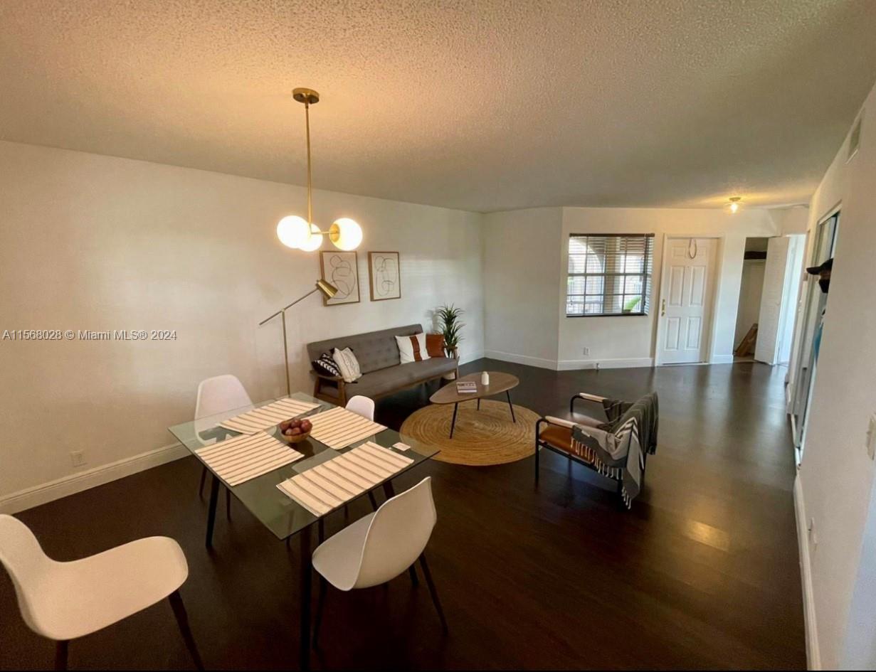 Photo of 333 SW 86th Ave #201 in Pembroke Pines, FL
