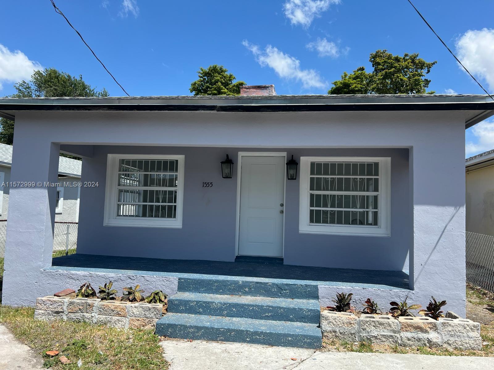 Photo of 1555 NW 70th St in Miami, FL