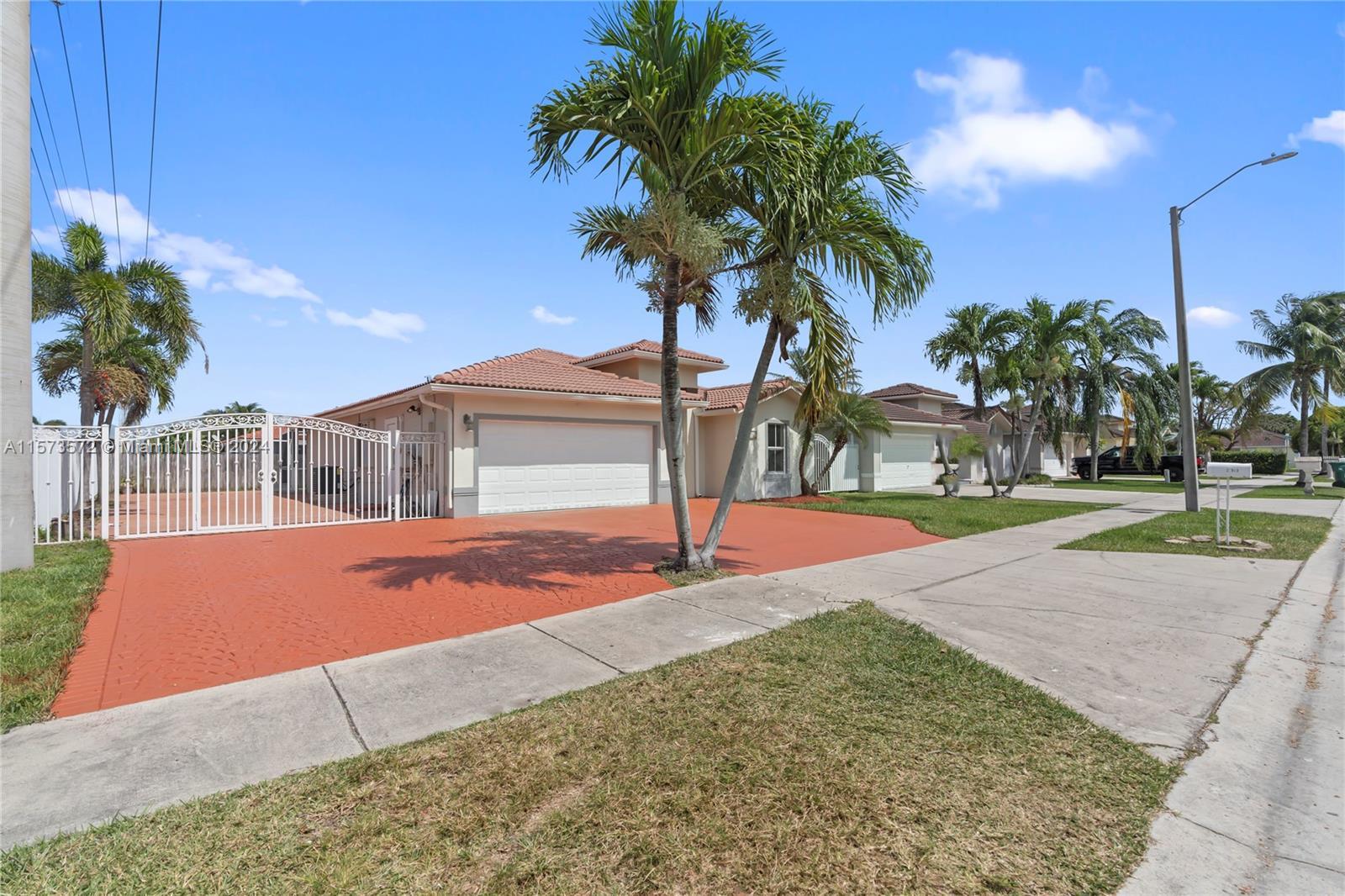 Photo of 27983 SW 135th Ave in Homestead, FL