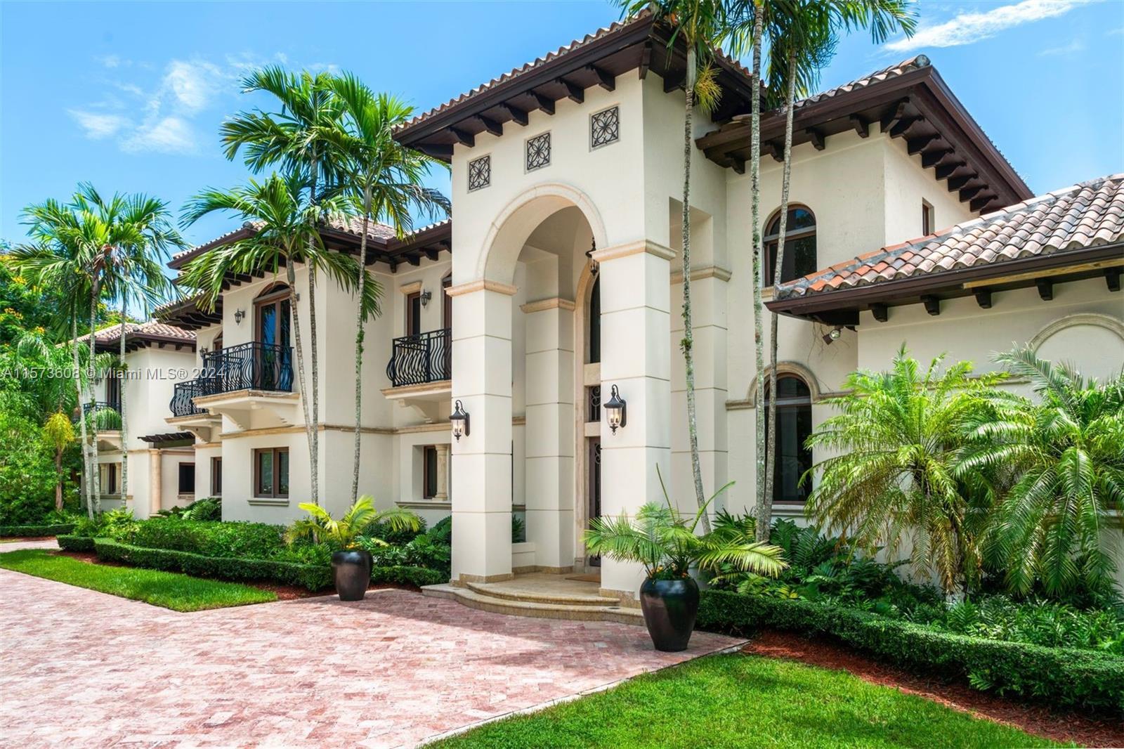 This attractive 9,267 sf Pinecrest residence with 6 bedrooms and 7.5 baths presents a rare blend of 