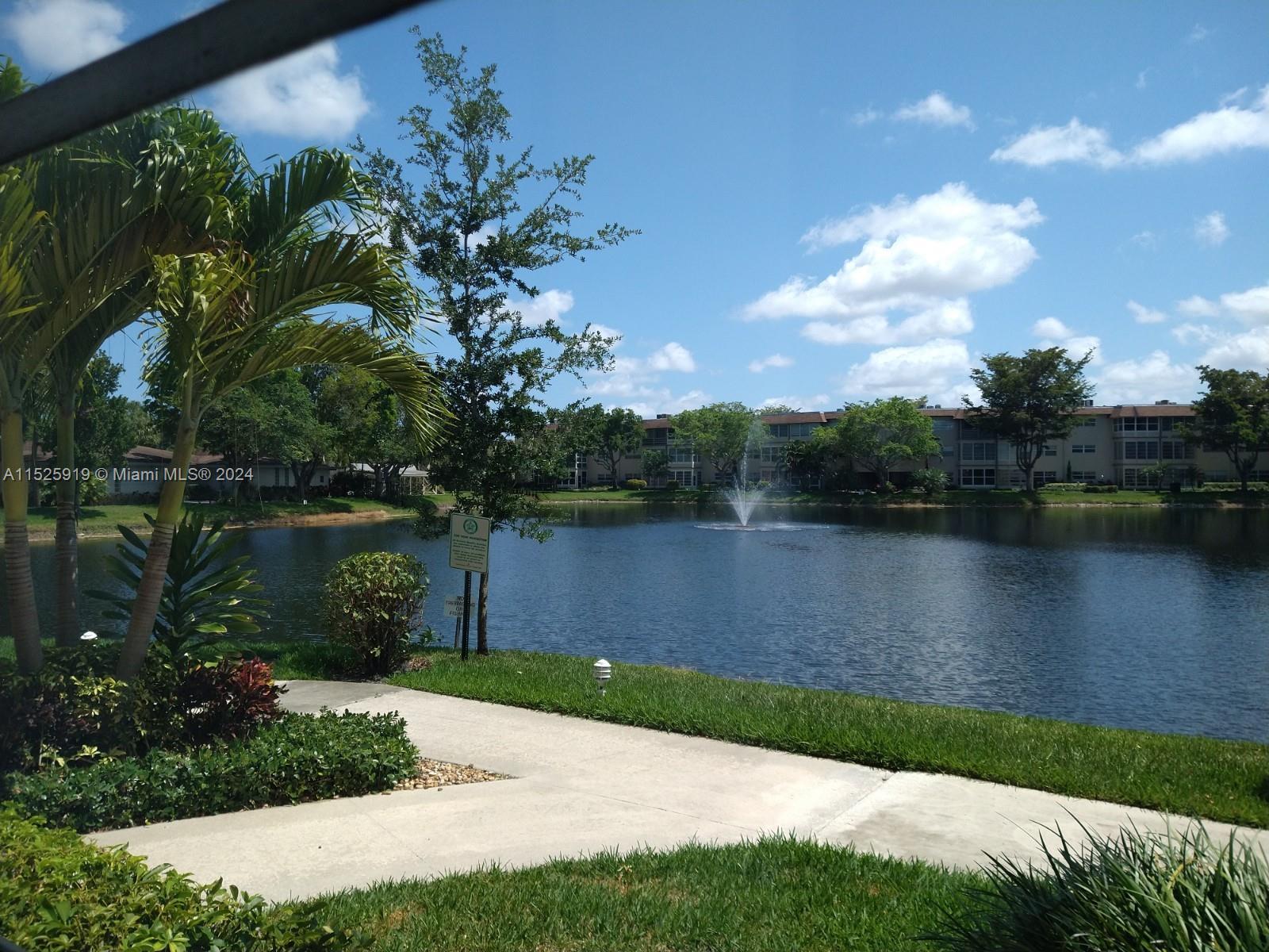 Photo of 5102 NW 36th St #406 in Lauderdale Lakes, FL