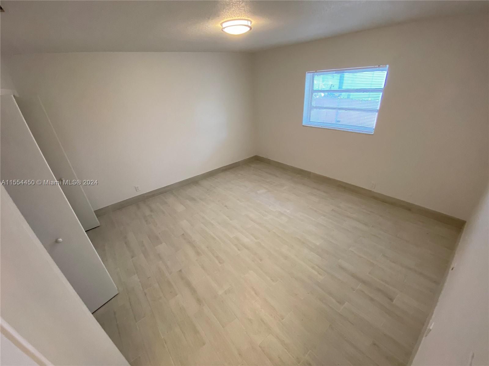 Photo of 2325 Taylor St #7 in Hollywood, FL