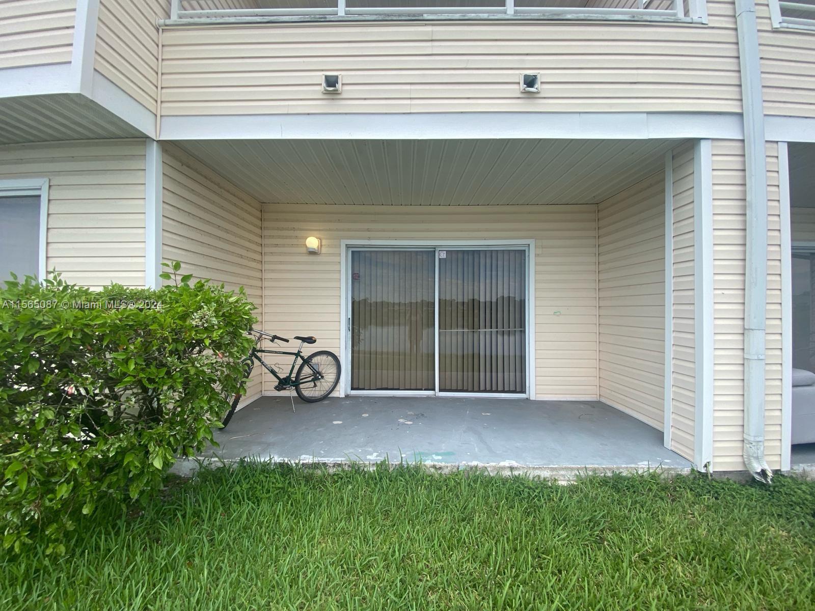 Photo of 3433 NW 44th St #108 in Oakland Park, FL