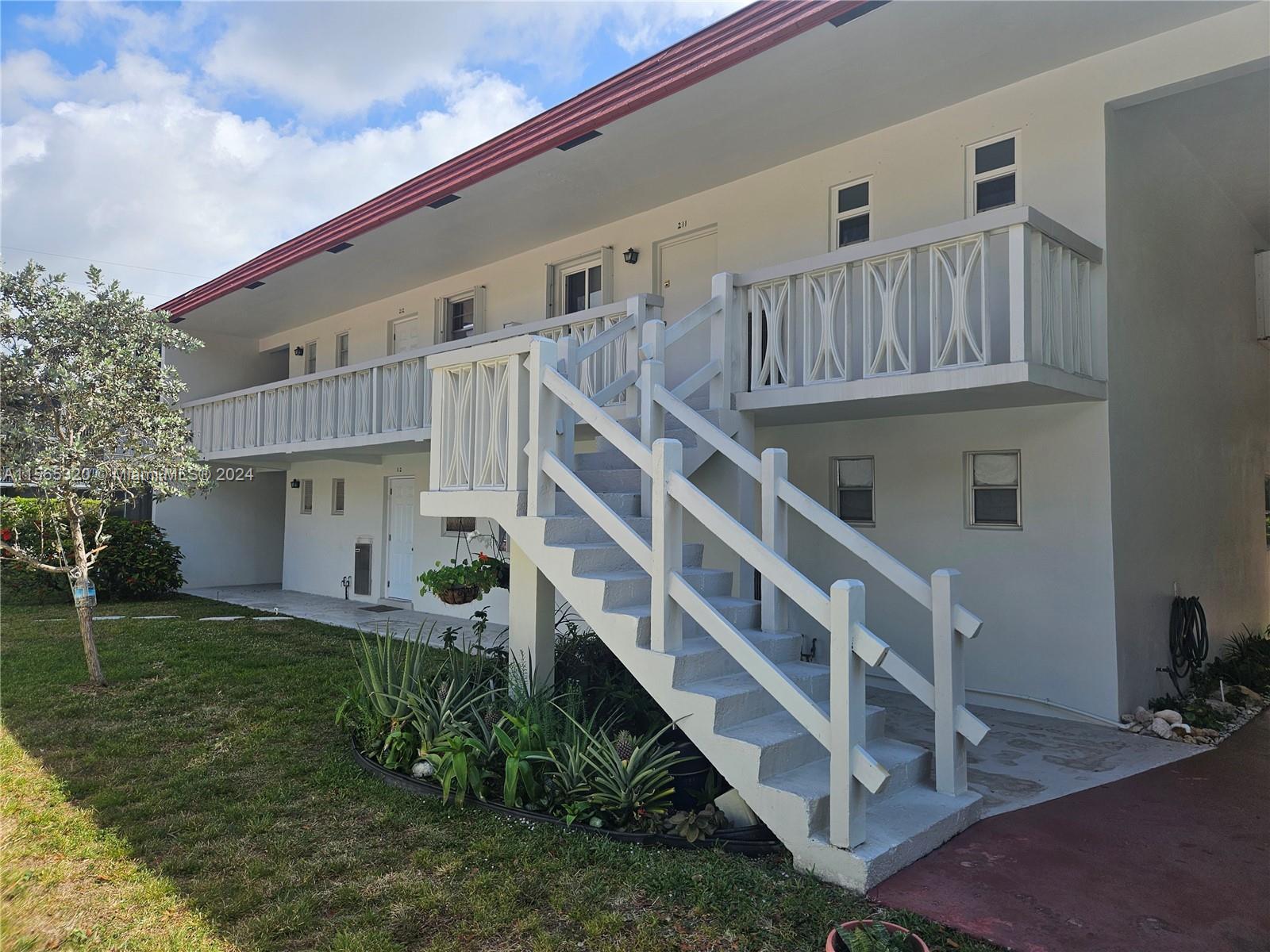 Welcome to this charming opportunity in Deerfield Beach. Apartment 2/2. Prime location offers seamle