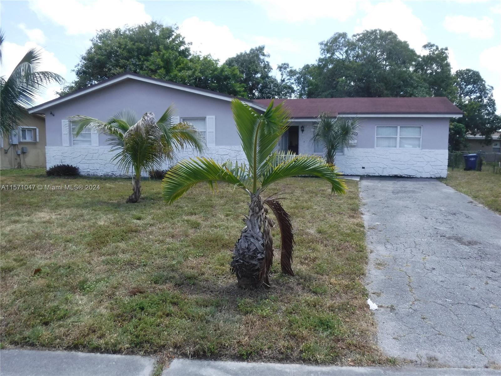 Photo of 4910 NW 16th St in Lauderhill, FL