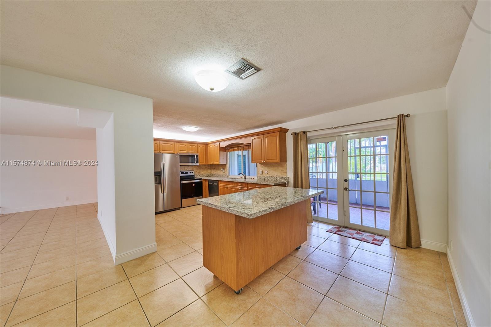 Photo of 1431 Coolidge St in Hollywood, FL