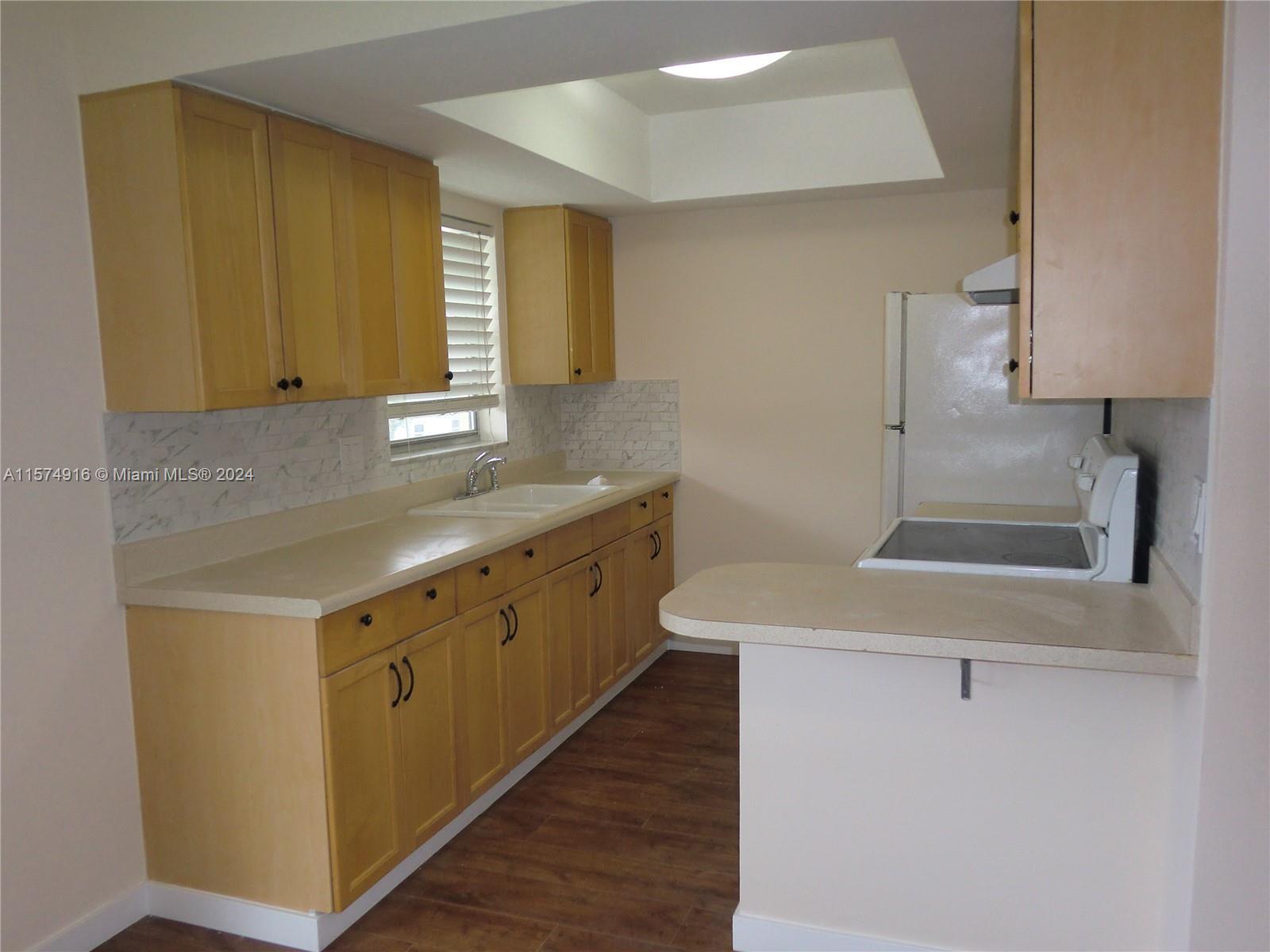 Photo of 1643 Wiley St #12 in Hollywood, FL
