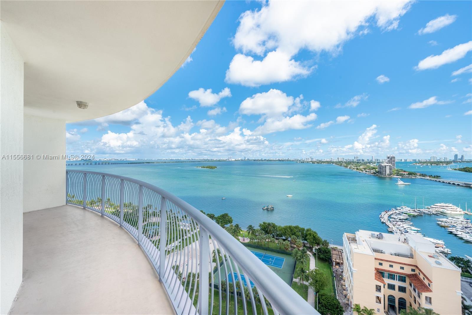Direct ocean view! 02 line with the best view to the ocean & Miami Beach. All units include ceramic 