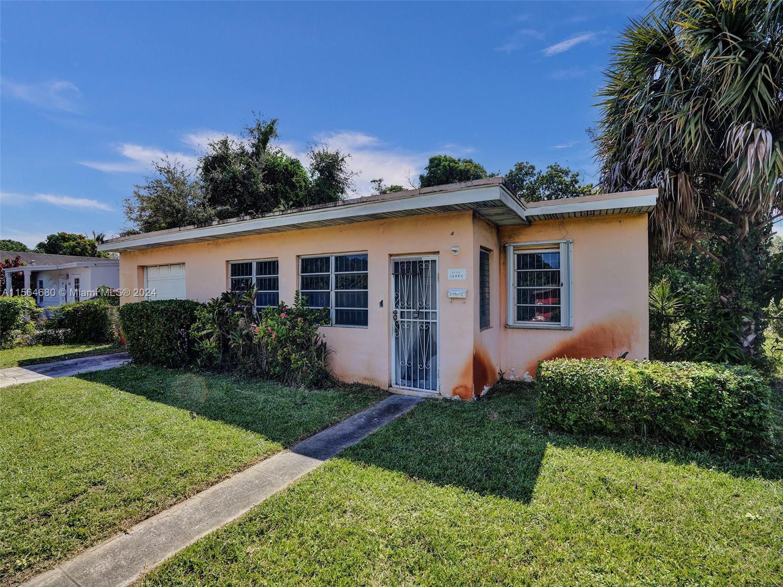 Photo of 16520 NW 22nd Ave in Miami Gardens, FL