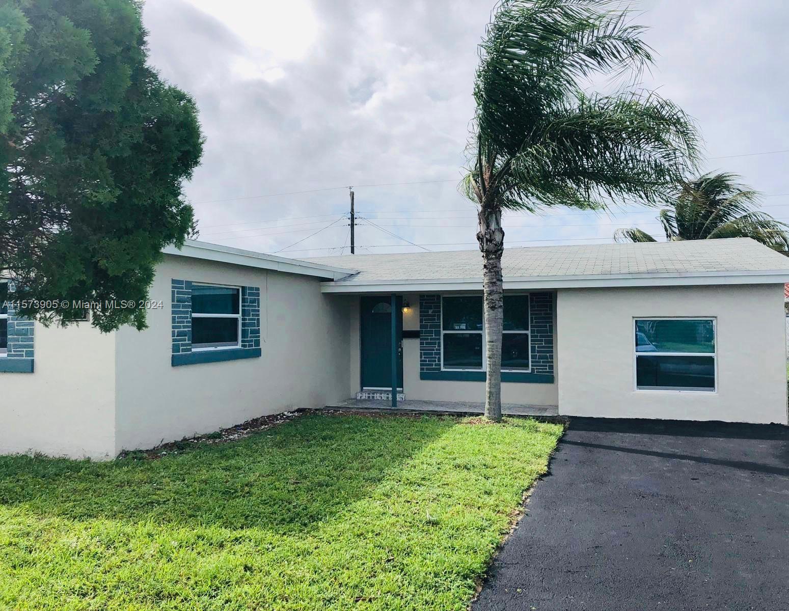 Photo of 6470 Coolidge St in Hollywood, FL
