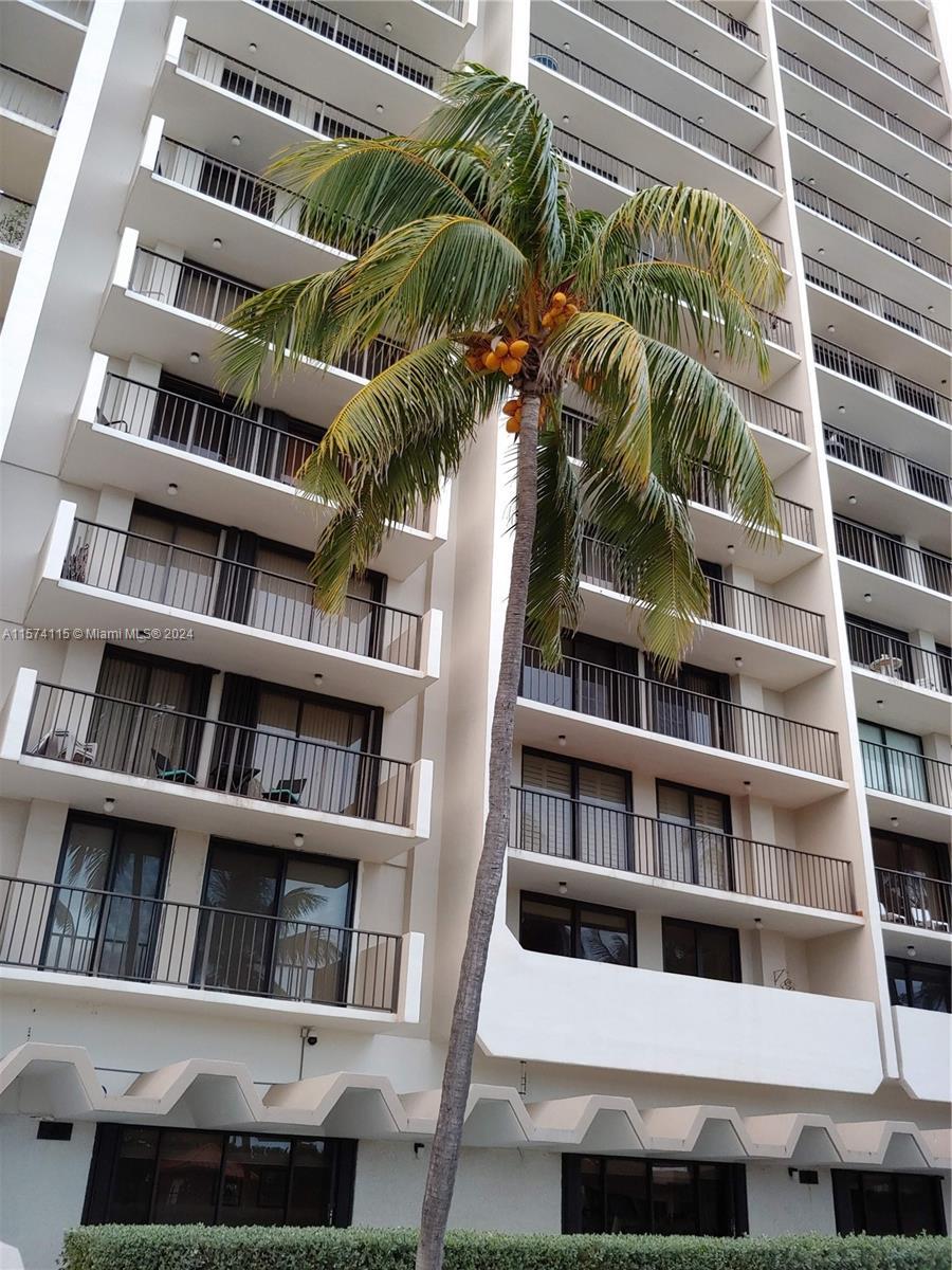 Photo of 2625 Collins Ave #610 in Miami Beach, FL