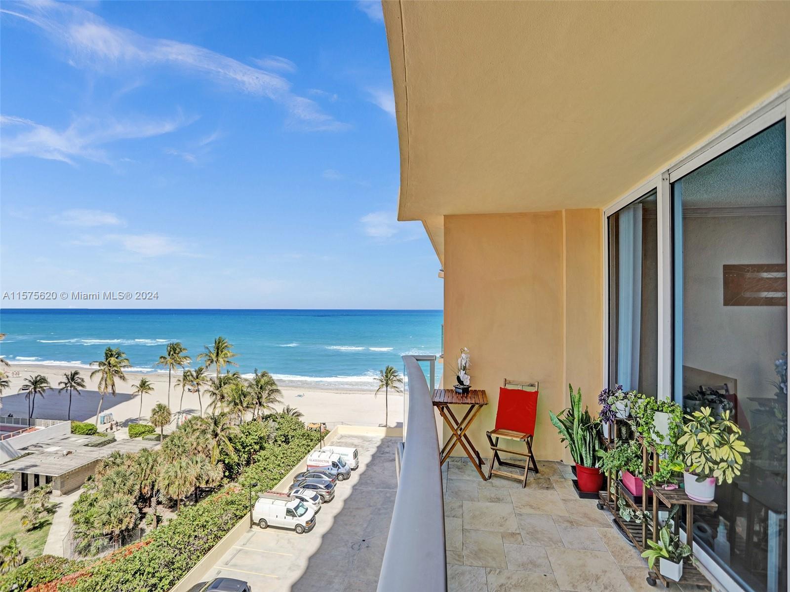 Great opportunity to own a Beachfront Studio offering breathtaking ocean views. Step onto the spacio