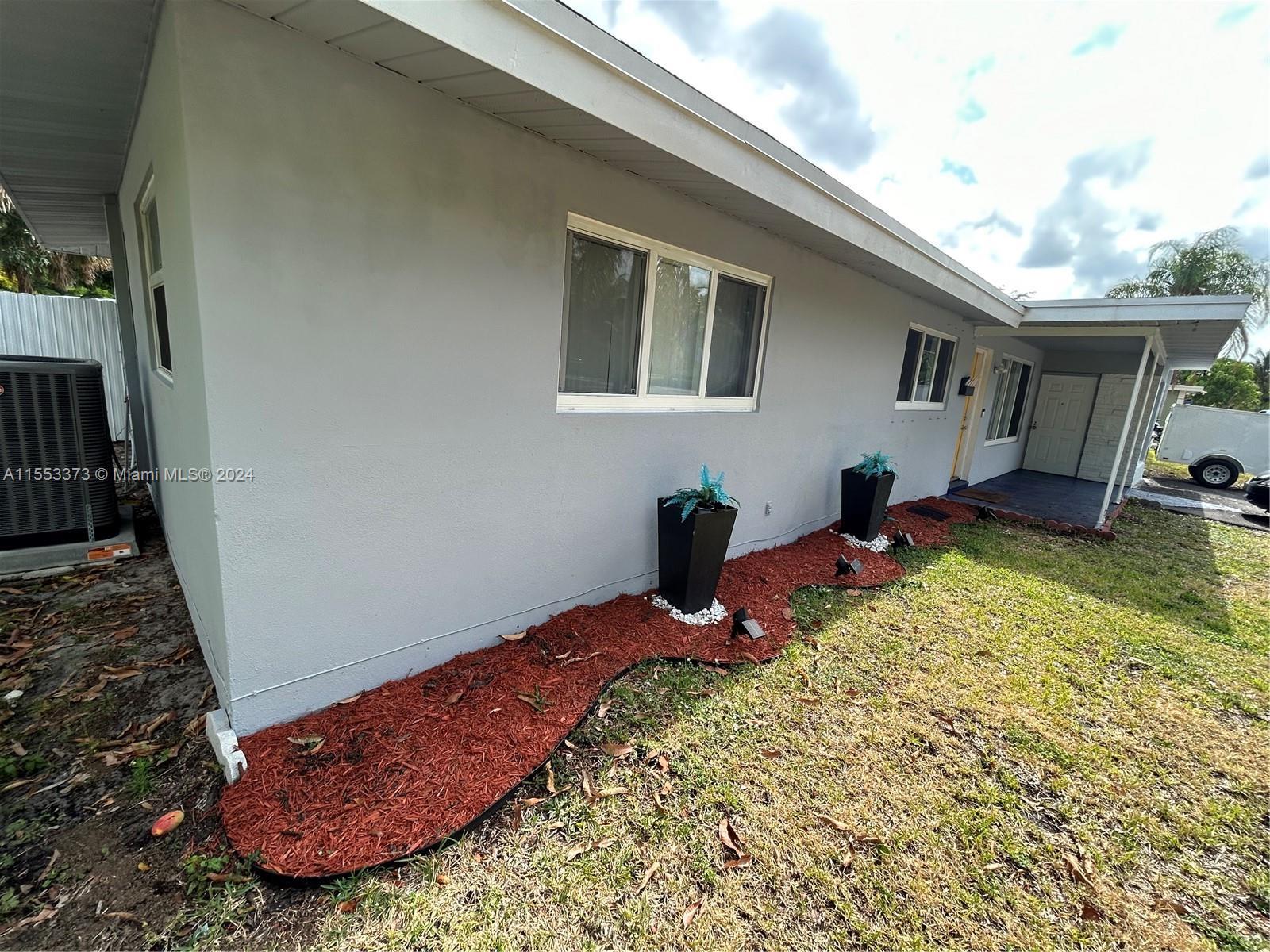 Photo of 3760 SW 8 St in Fort Lauderdale, FL