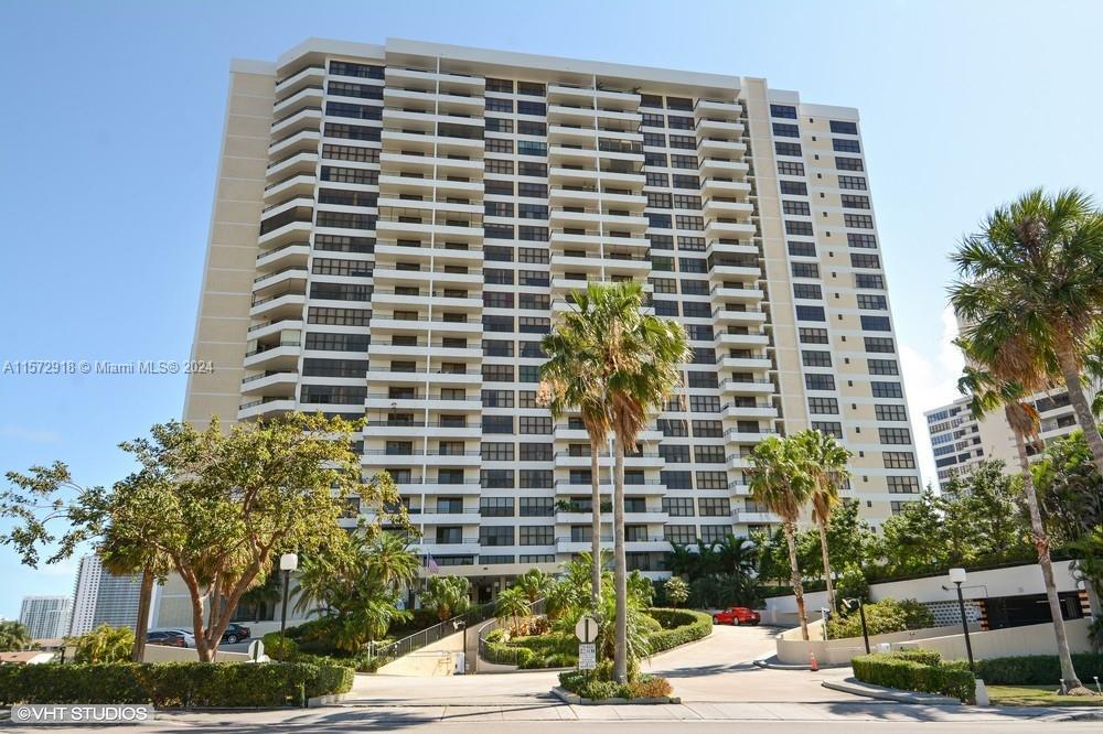 Photo of 2500 Parkview Dr #304 in Hallandale Beach, FL