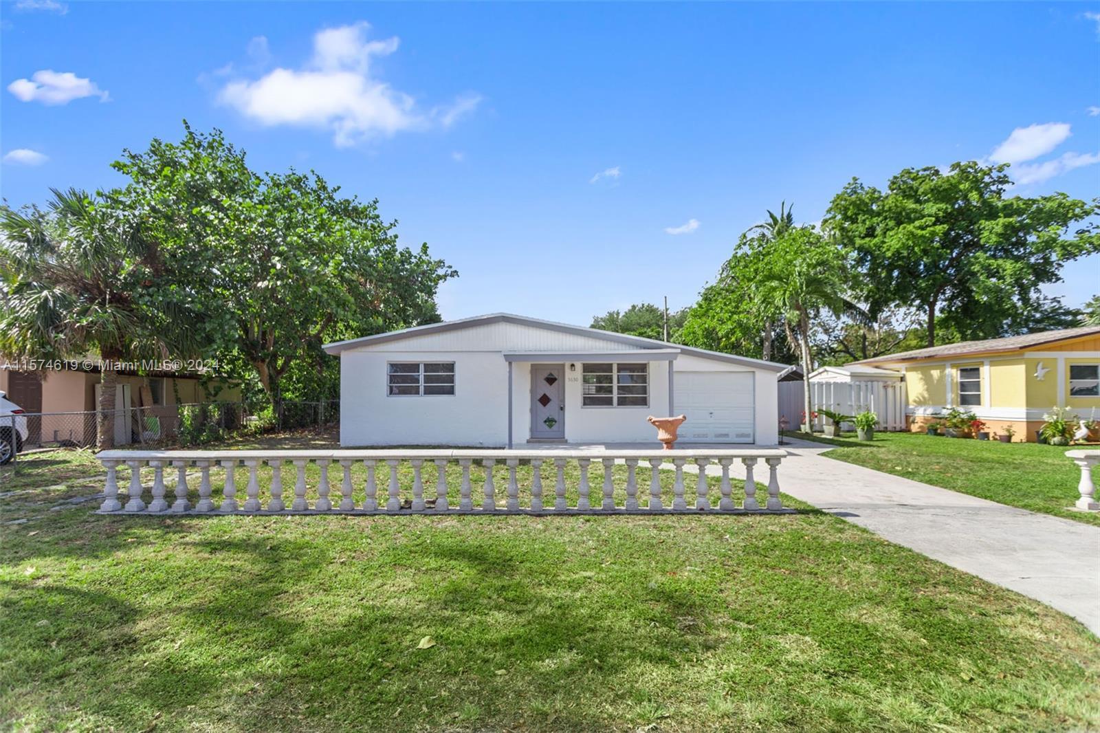 Photo of 5630 Simms St in Hollywood, FL