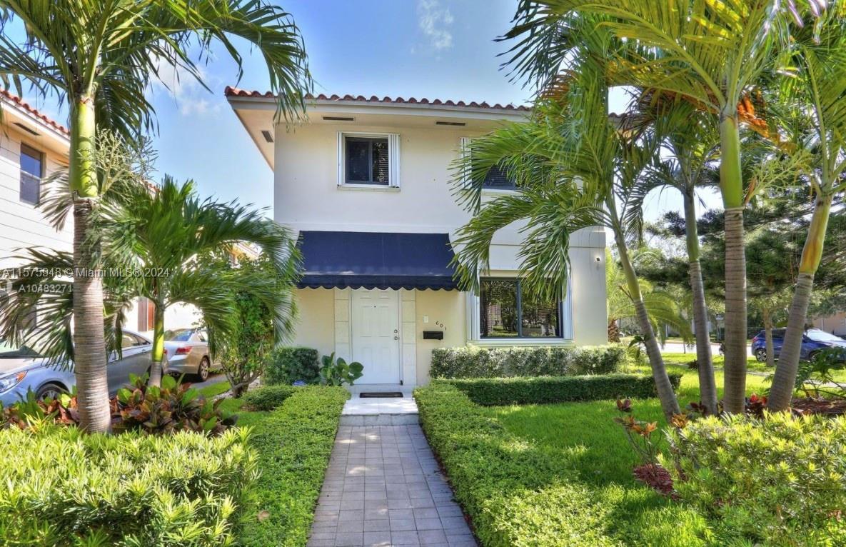 Photo of 601 S Bird Rd #601 in Coral Gables, FL