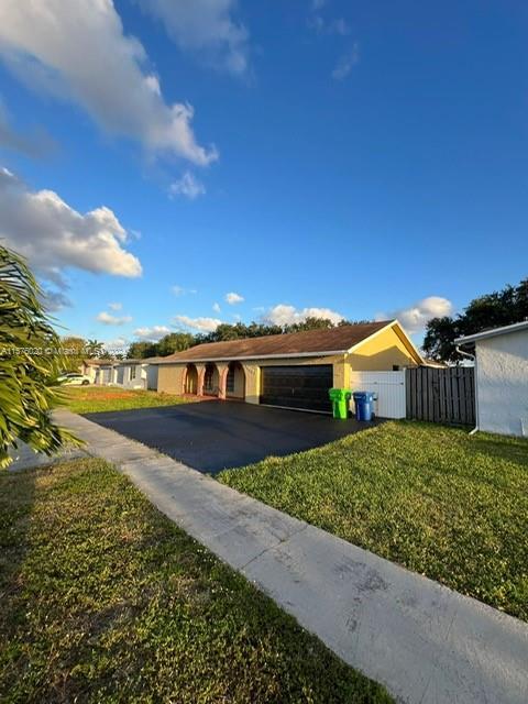 Photo of 11552 NW 34th Pl in Sunrise, FL