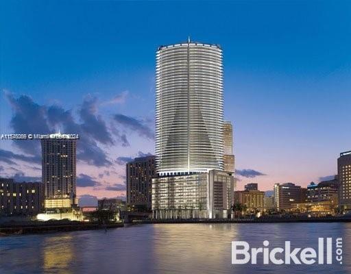 Gorgeous city and canal views. Luxury spacious furnished 1 bed, 1.5 bath condo along the Miami water