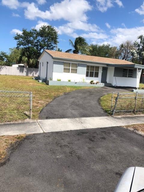 Photo of 831 N 72nd Wy in Hollywood, FL