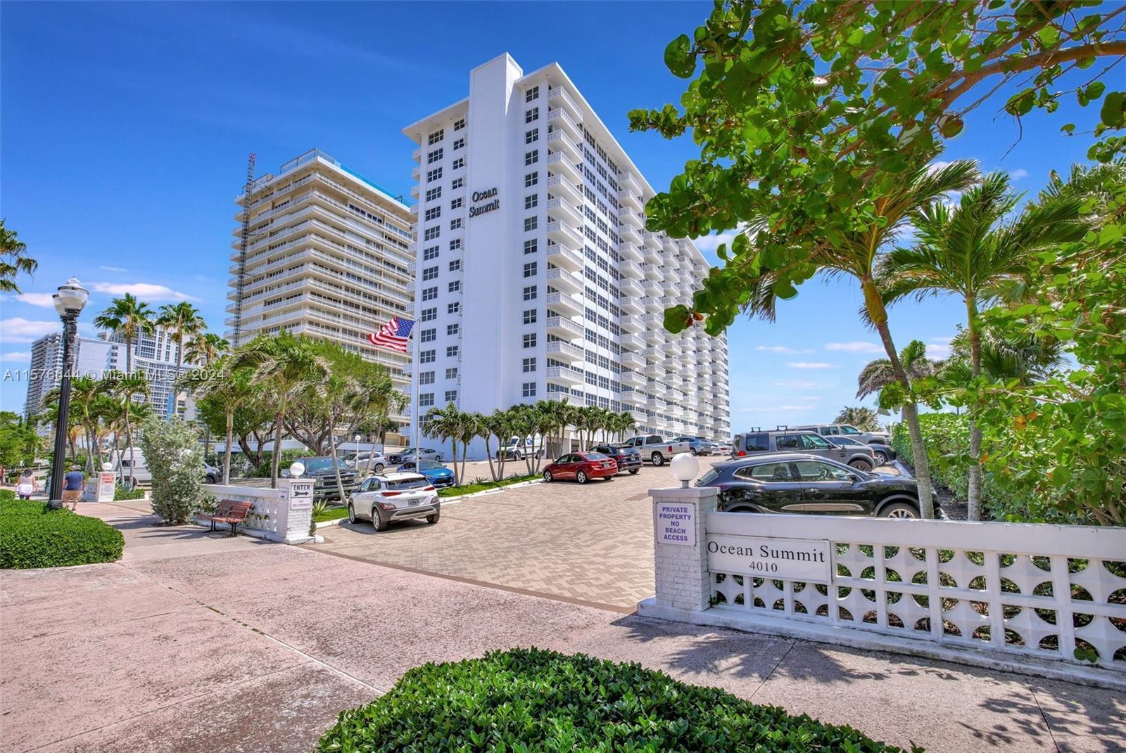 Immaculate spacious light bright carpet free condo with beautiful ocean views located directly on th
