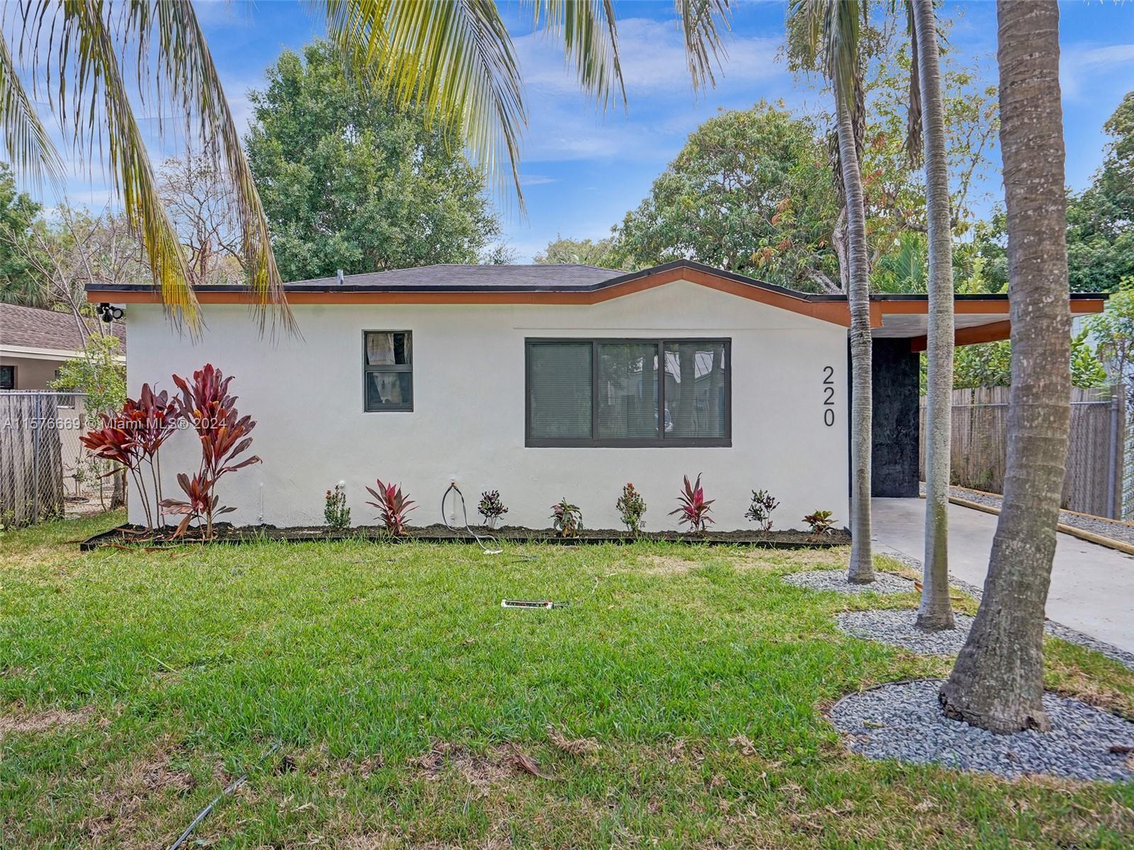 Photo of 220 SW 11th St in Fort Lauderdale, FL