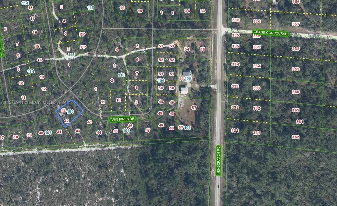 Photo of 1201 Twin Pnes in Sebring, FL