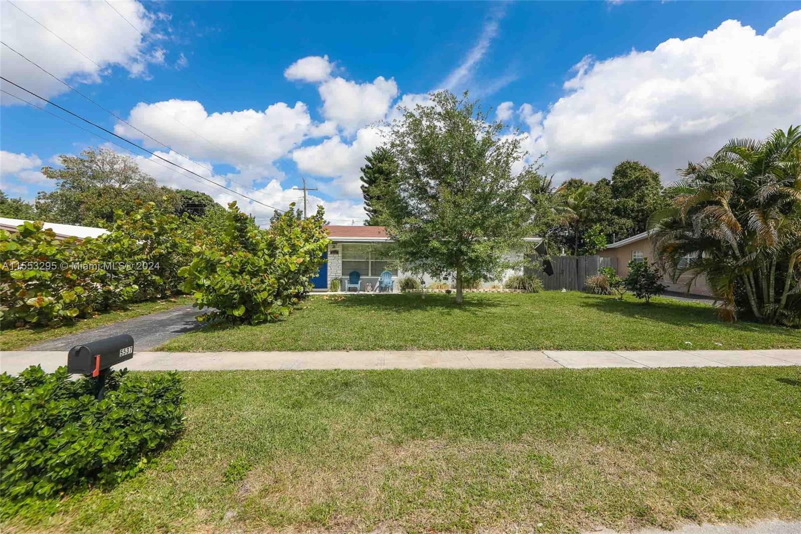 Photo of 5537 SW 6th Ct in Margate, FL