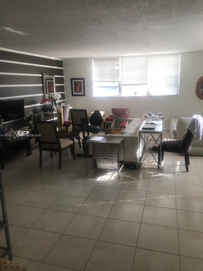 Photo of 1811 Jefferson St #201 in Hollywood, FL
