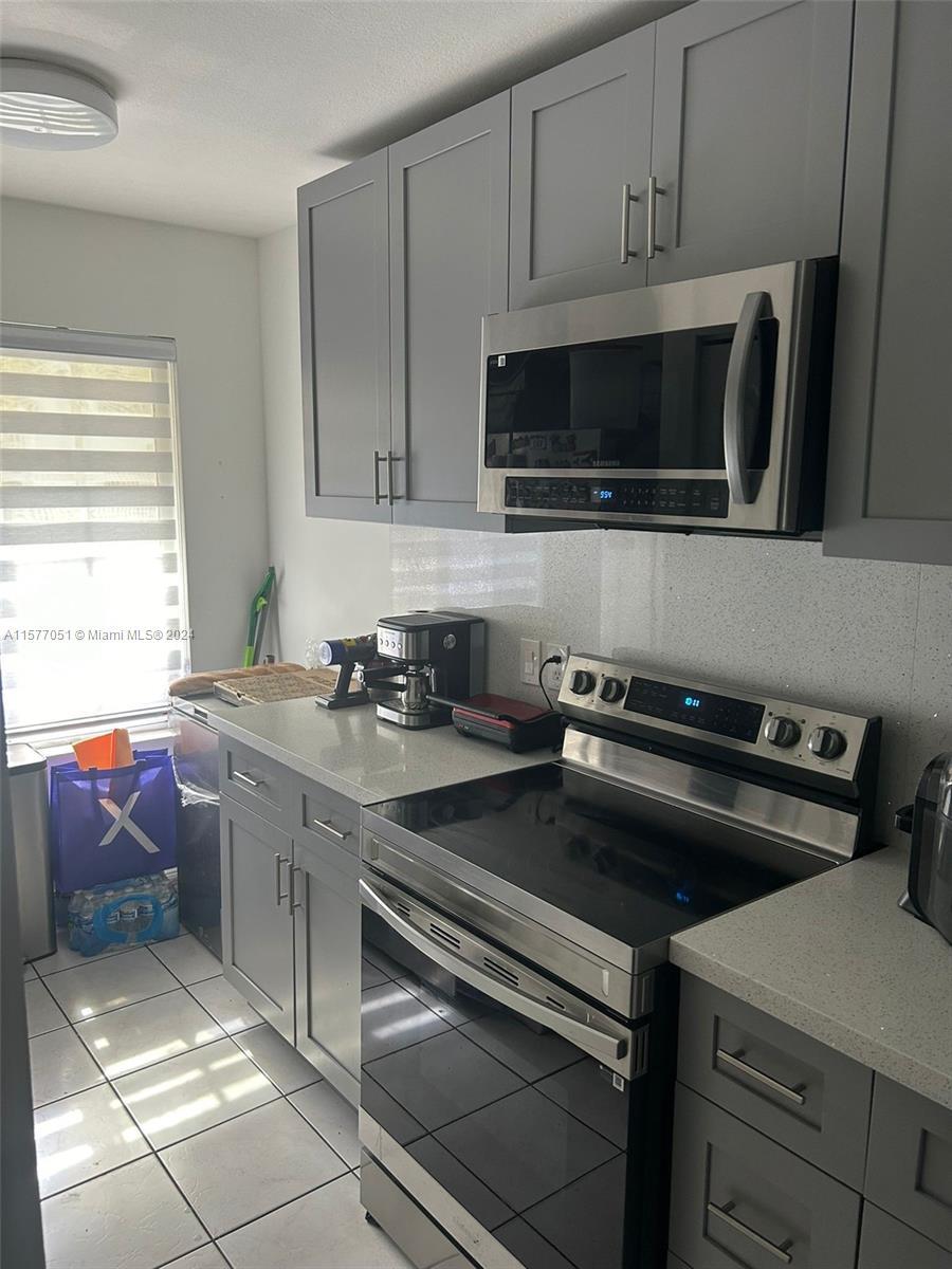 Photo of 8310 NW 10th St #2 in Miami, FL