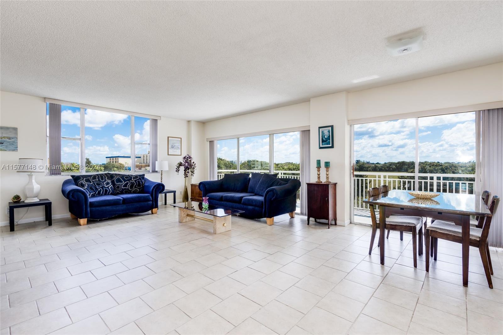 Photo of 3800 Hillcrest Dr #401 in Hollywood, FL