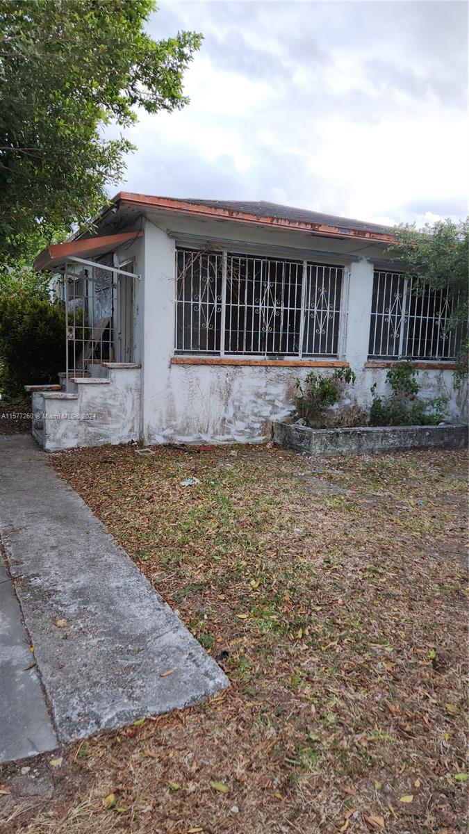 Photo of 667 NW 14th St in Florida City, FL