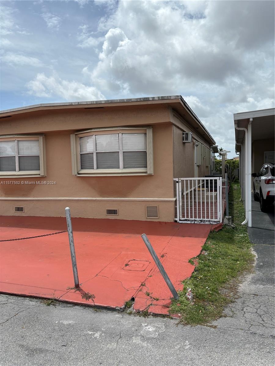 Photo of 11202 NW 3rd St in Sweetwater, FL