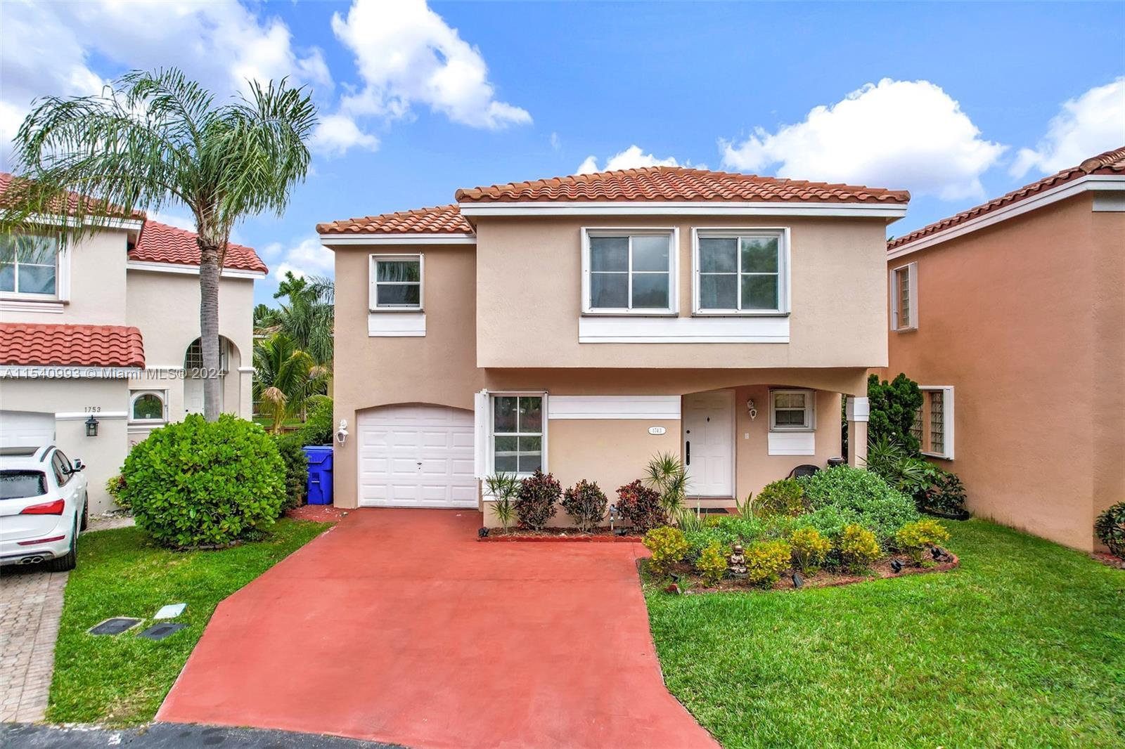 Photo of 1743 Royal Palm Wy in Hollywood, FL