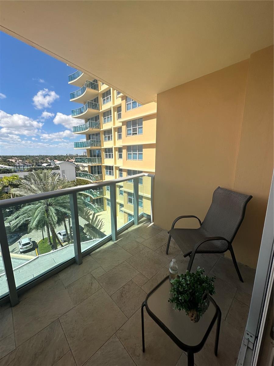Photo of 2501 S Ocean Dr #631 in Hollywood, FL