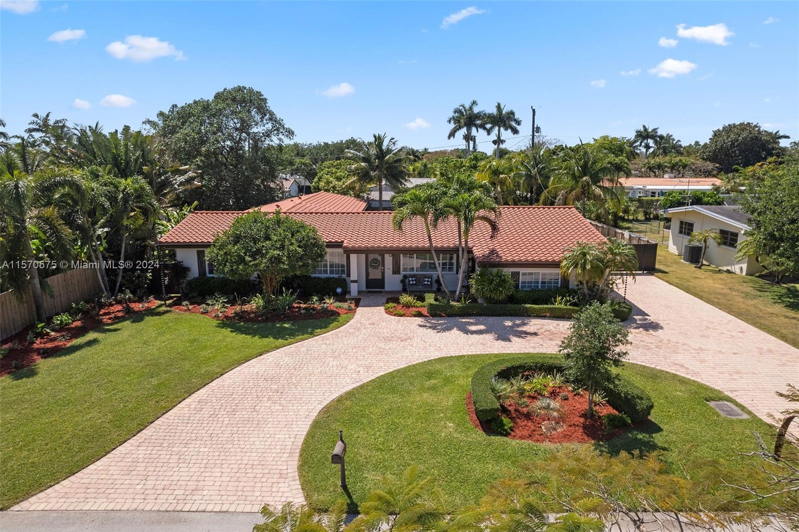 Fantastic home in the ever-desirable Palmetto Bay.  This beautiful one-story residence features 5 be