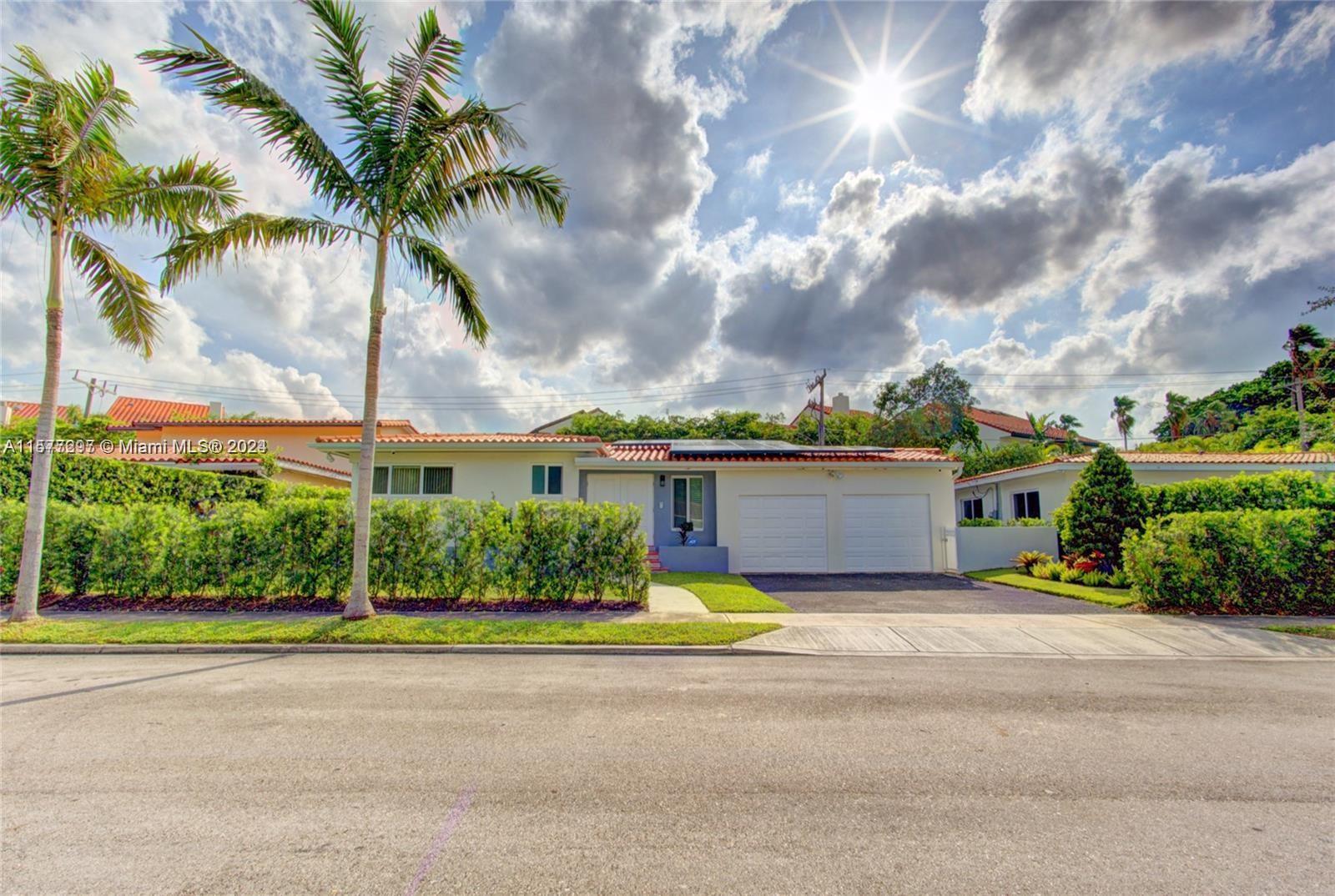 Photo of 3508 Crystal View Ct in Miami, FL