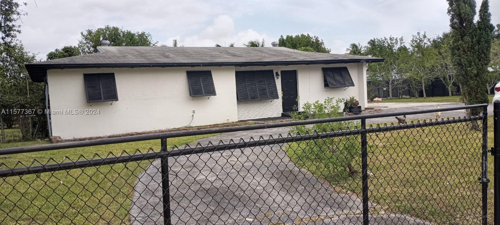 Photo of 1165 NW 15th St in Homestead, FL