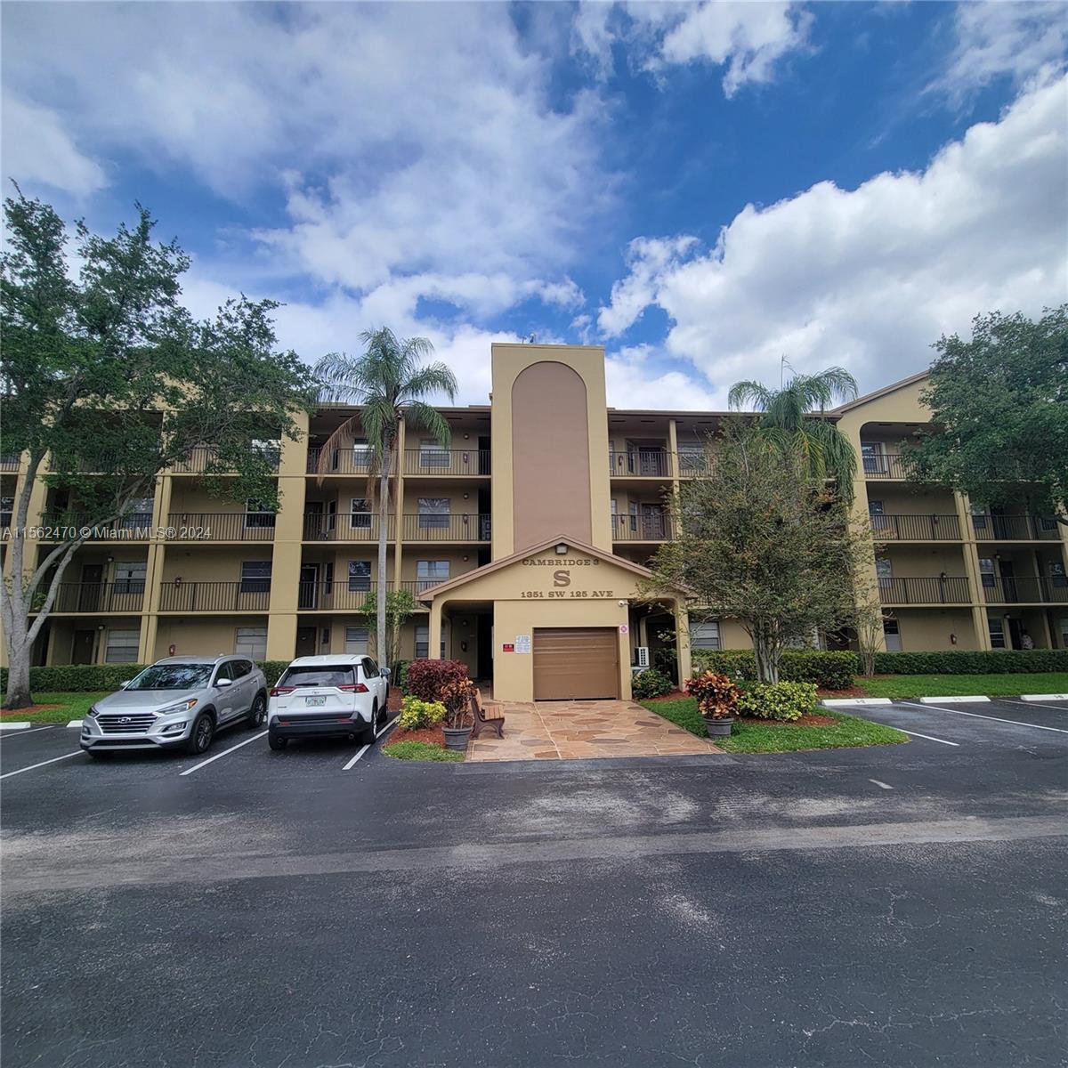 Photo of 1351 SW 125th Ave #410S in Pembroke Pines, FL