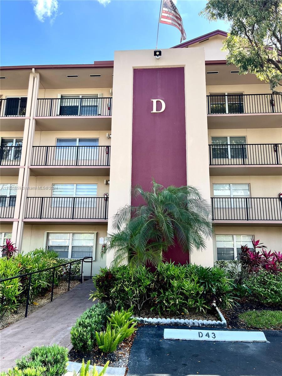 Photo of 900 SW 128th Ave #302D in Pembroke Pines, FL