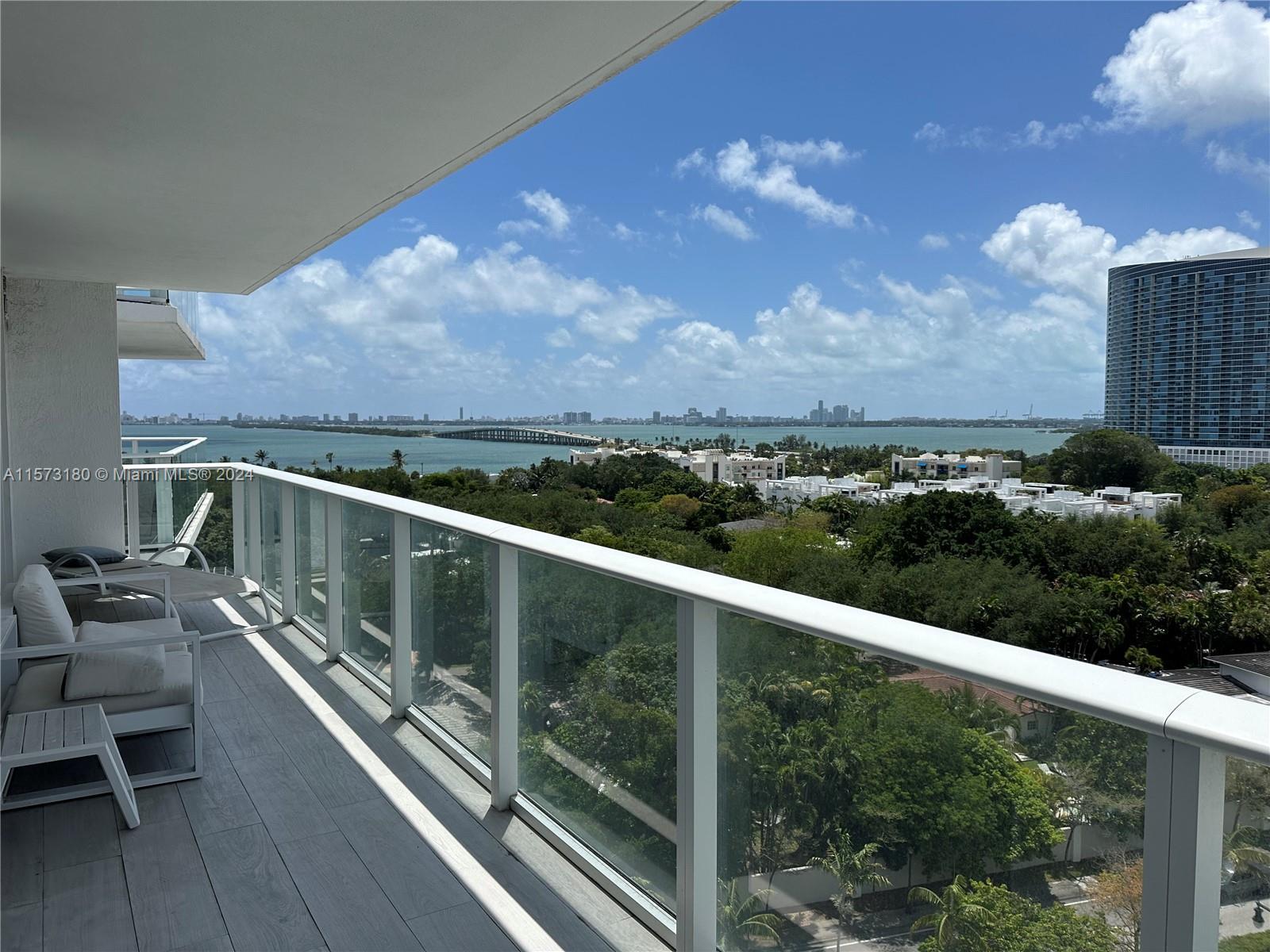 This exquisite unit boasts 2 bedrooms and 2 bathrooms + Den, complemented by breathtaking water view