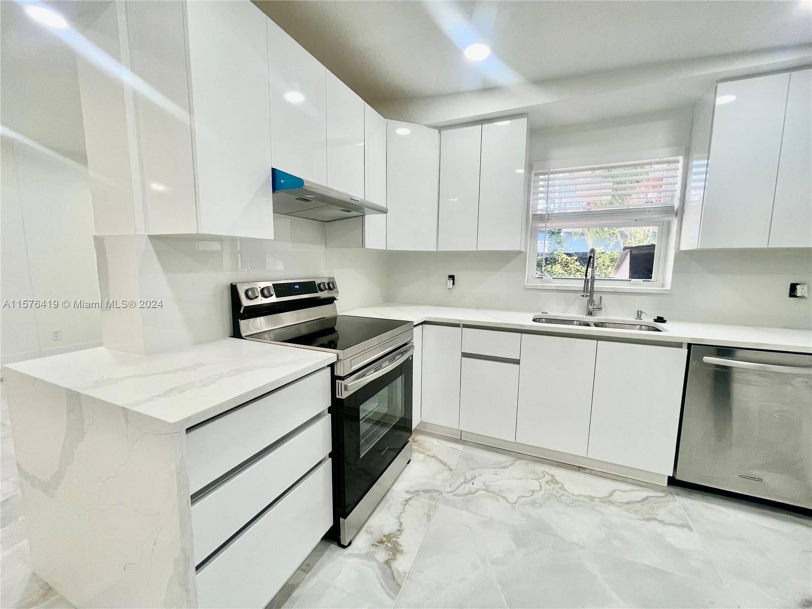 Photo of 1649 NE 8th Ave #1649 in Fort Lauderdale, FL