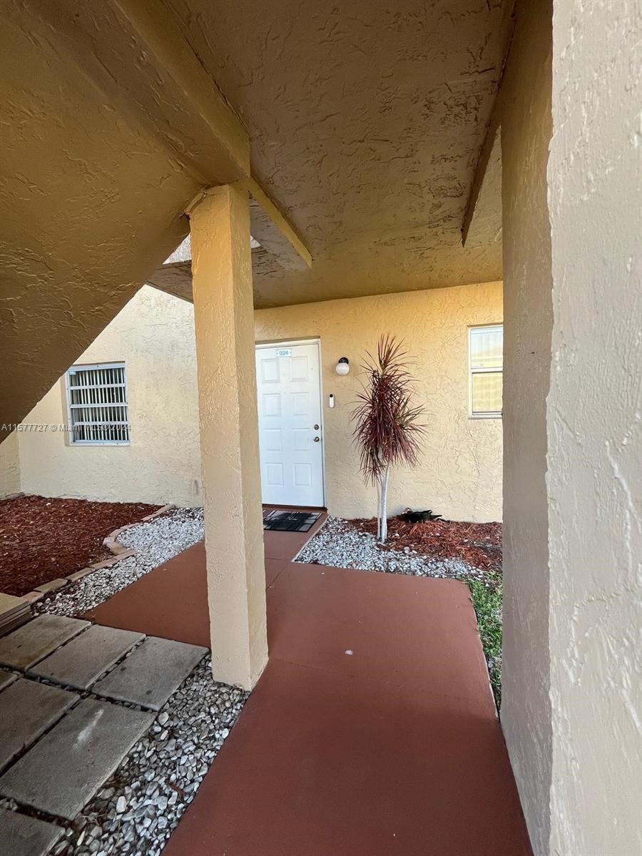 Photo of 924 Twin Lakes Dr #8-G in Coral Springs, FL