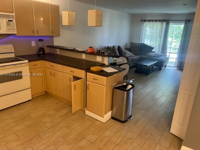 Photo of 4740 NW 10th Ct #208 in Plantation, FL